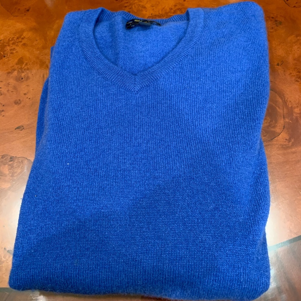 Club Room 100% Cashmere V-Neck Sweater